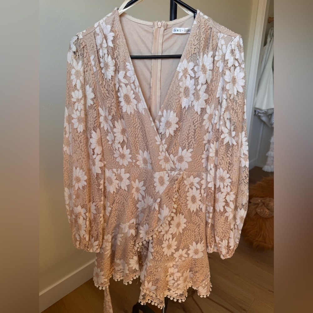 Saints + Secrets Women’s Long Sleeve Lace Dress - Picture 4 of 6